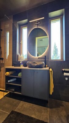 Mõõdu järgi valmistatud valamukapp